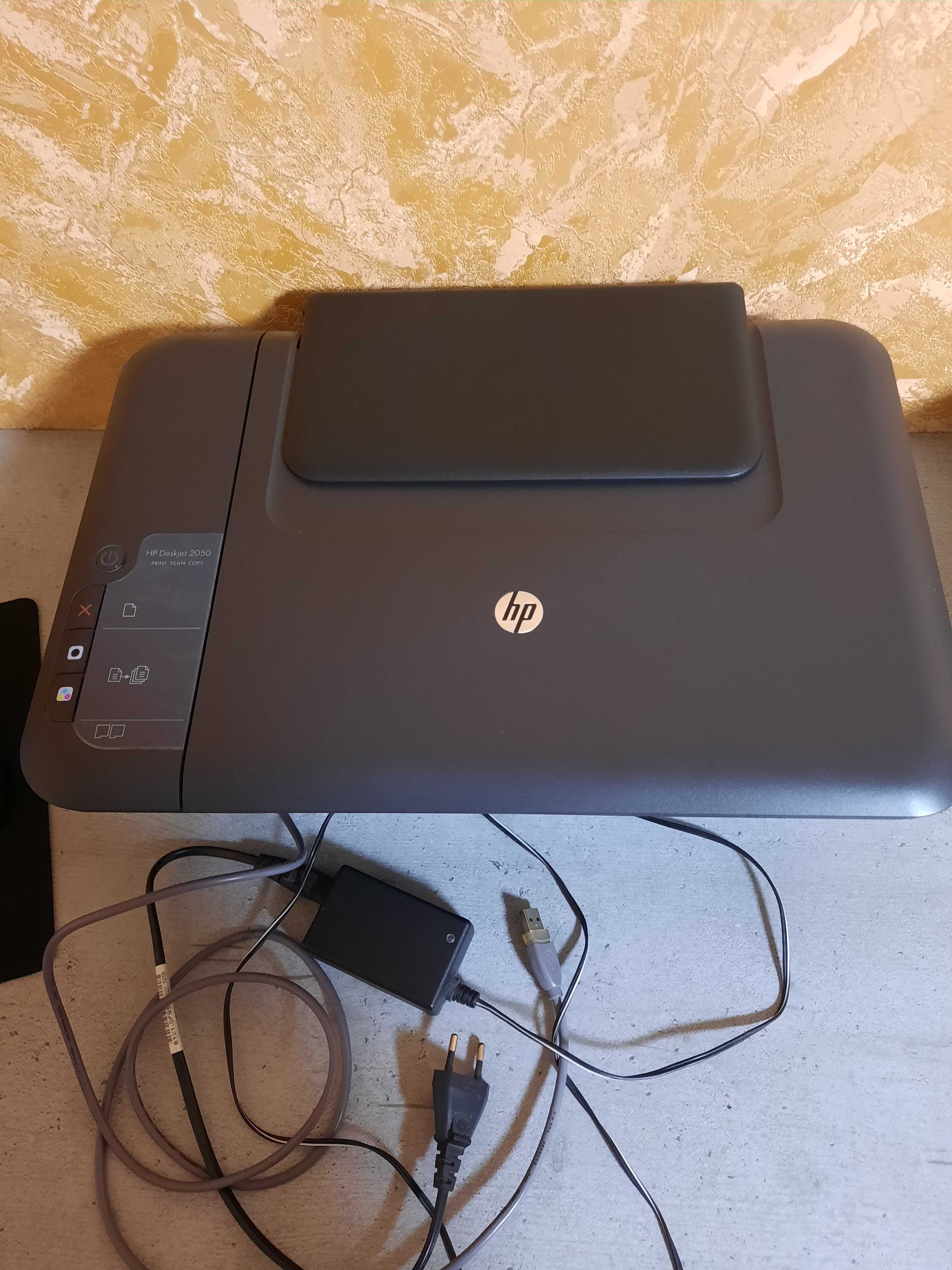 Принтер/сканер/ксерокс HP Deskjet 2050