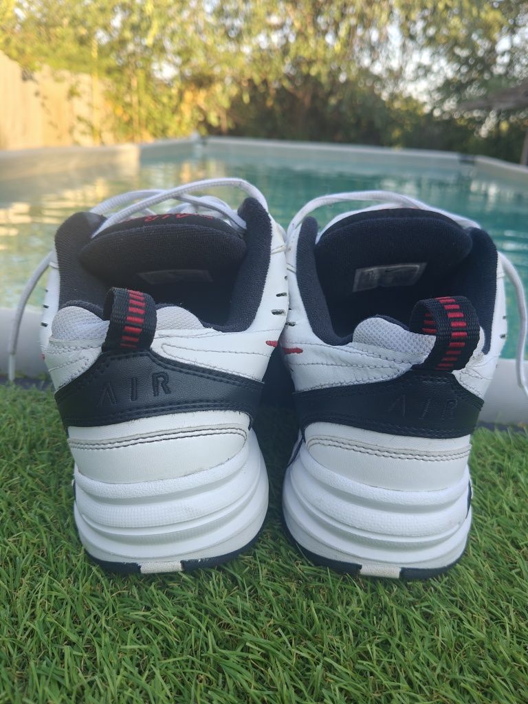 nike air monarch iv