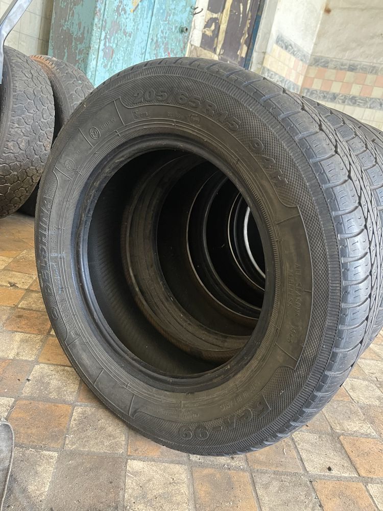 Шини 205/65 R15 2 шт.