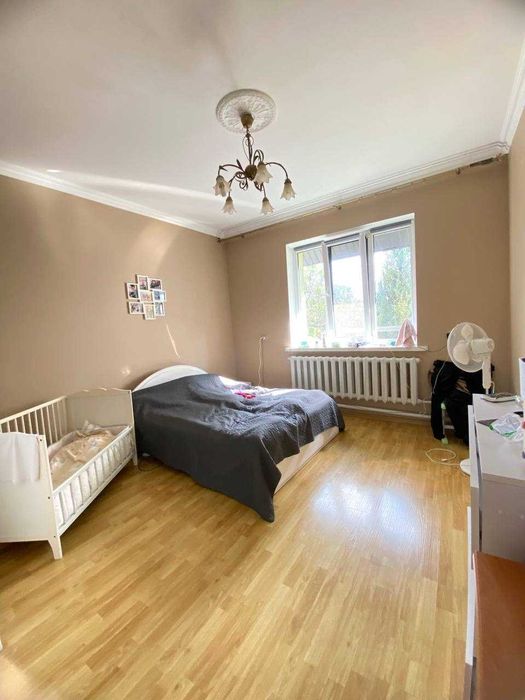 Продам будинок з ремонтом і ділянкою 5 сот, Гідропарк!