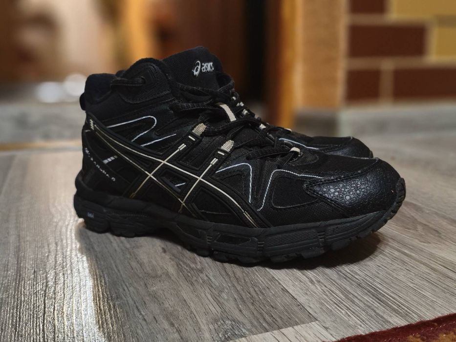 Кросівки зимові Asics 41 розмір.