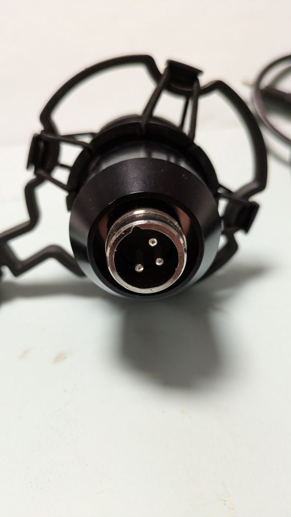 Microfone com suporte