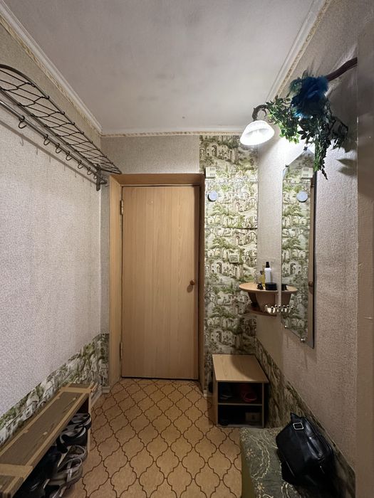 Без %. Продаж 2к. квартири вул. Салютна, метро Нивки