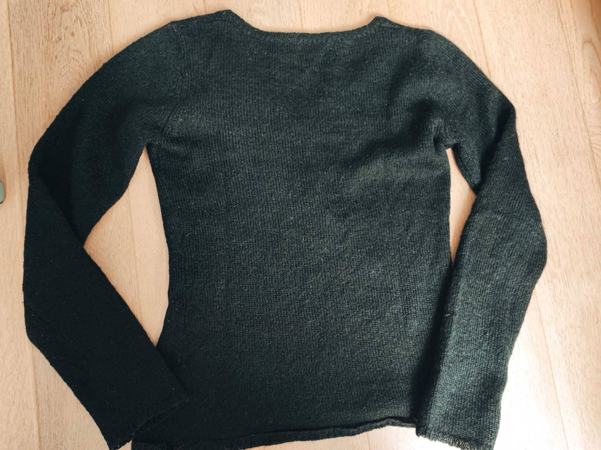 Czarny Sweter wełniany Reserved S
