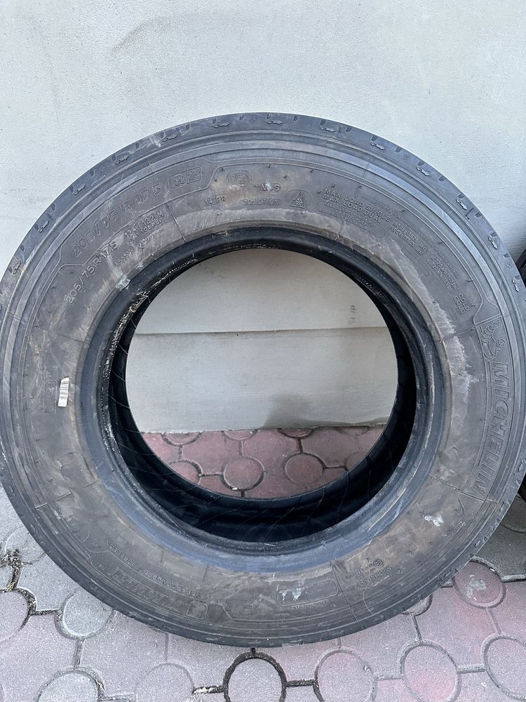 Opony 205/75/17.5 Michelin Xmulti