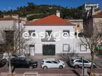 Moradia Bi-Familiar com 408 m2 15 divisões no centro de Alenquer