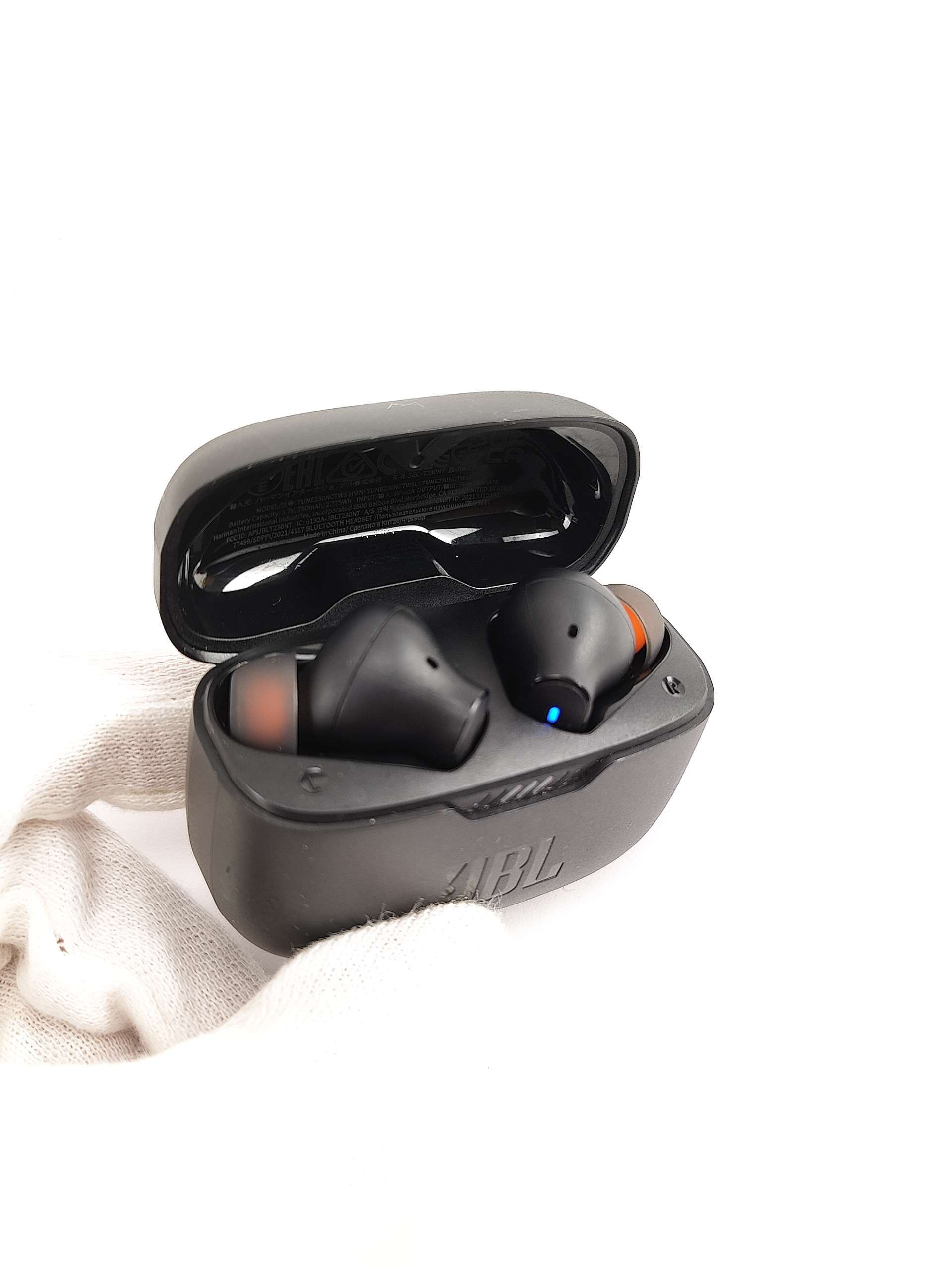Słuchawki bezprzewodowe dokanałowe JBL Tune 230NC TWS