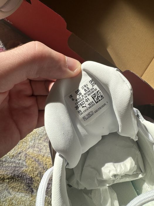 Кросівки puma білого кольору розмір 39