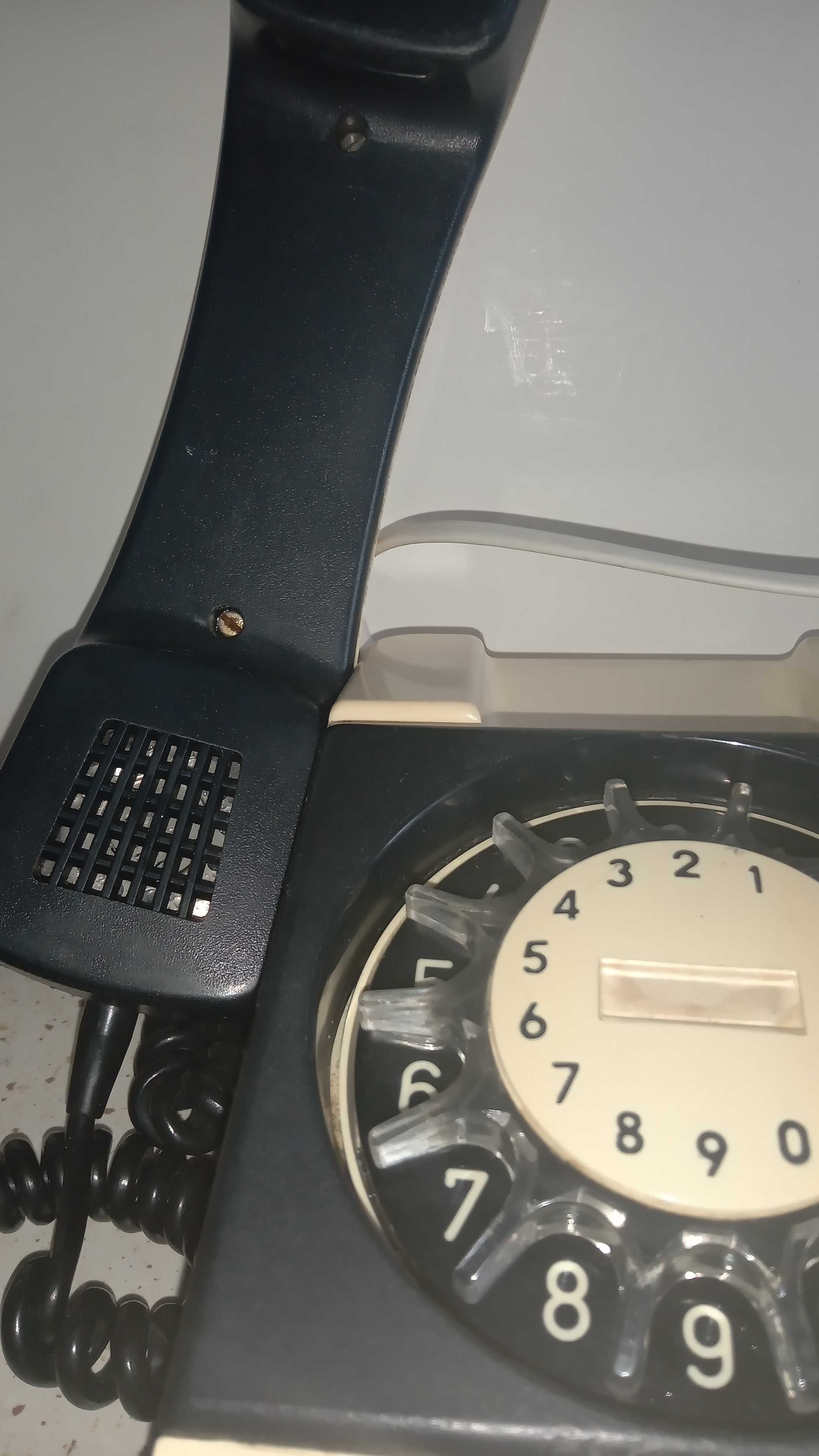 03 Telefon analogowy PRL (UWAGA nie posiada slotu na kartę SIM)