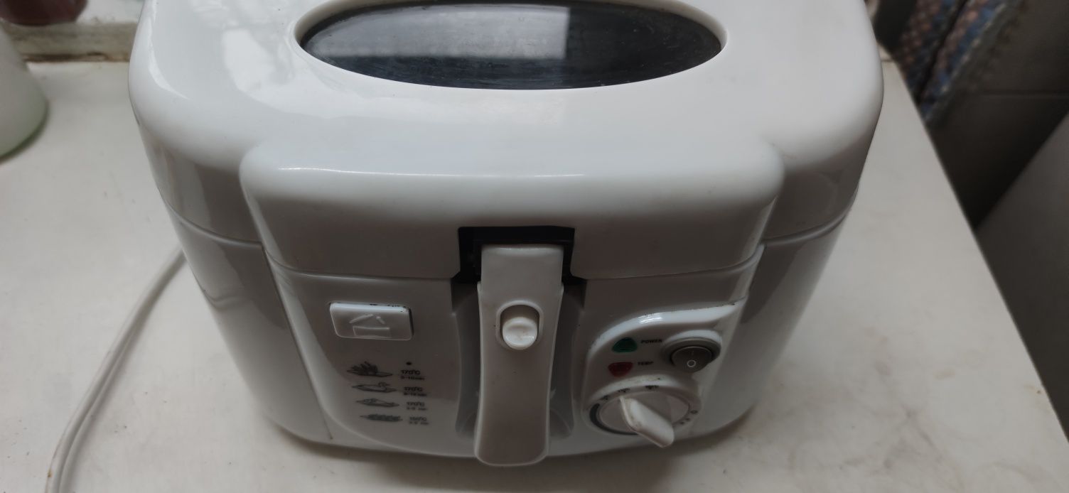 Frytkownica 1800watt 2,5 litra