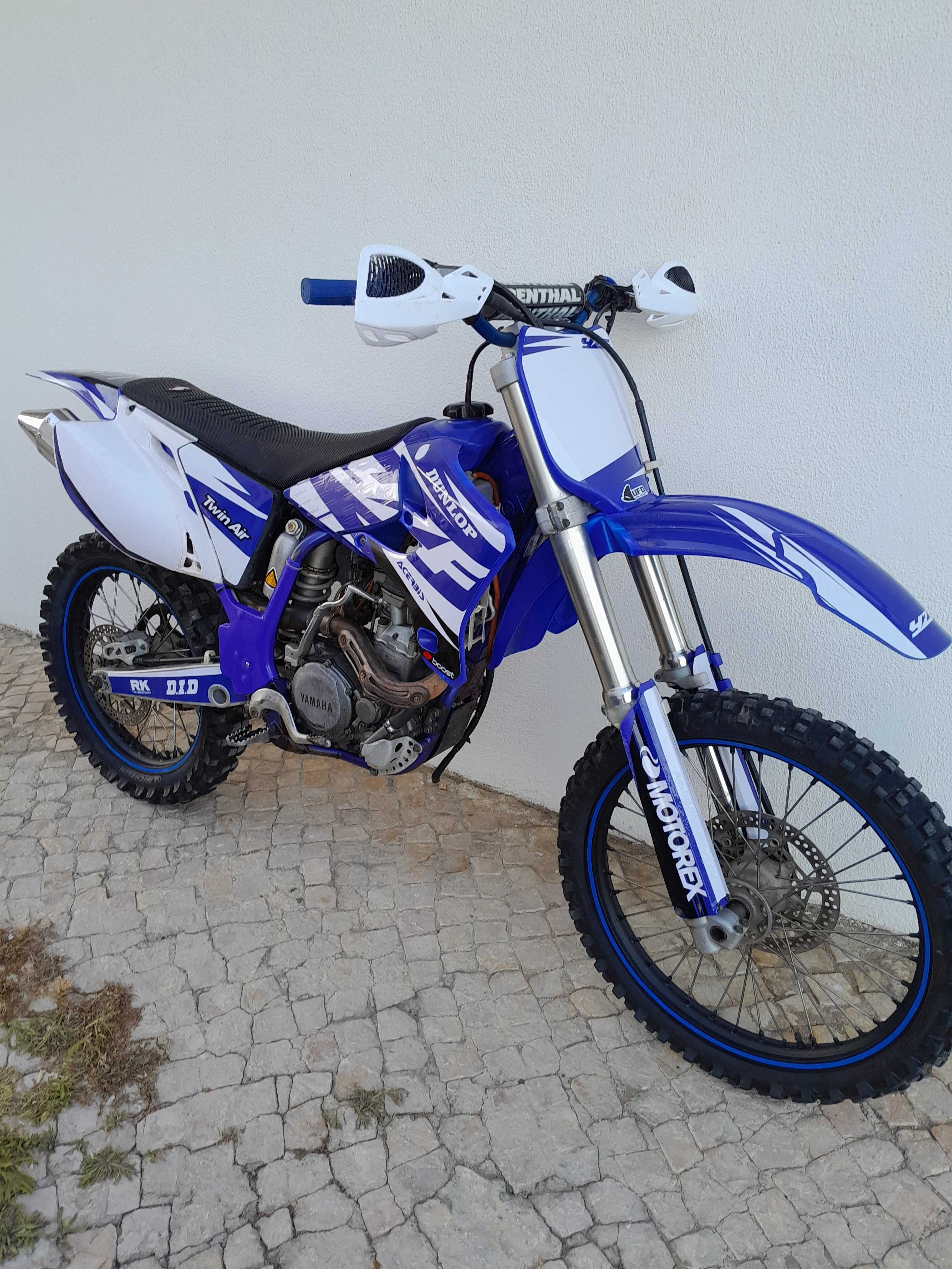 YZF250F com extras