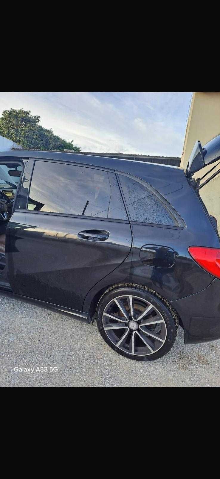 Mercedes Benz  B200