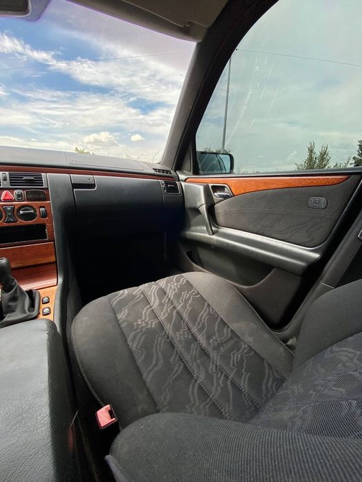 Mercedes Benz E class W210 газ / бензин