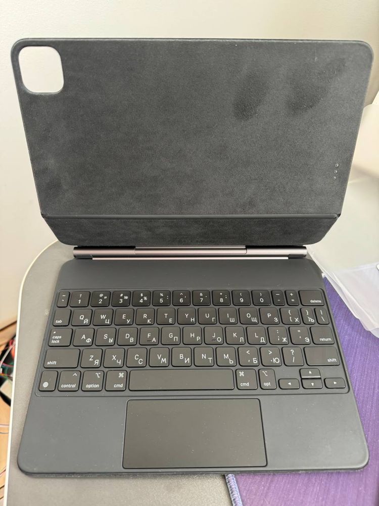 Чохол до планшета Apple ipad magic keyboard 11 BLACK-UKR (MXQT2UA