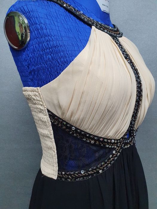 Piękna zdobiona 38- 44