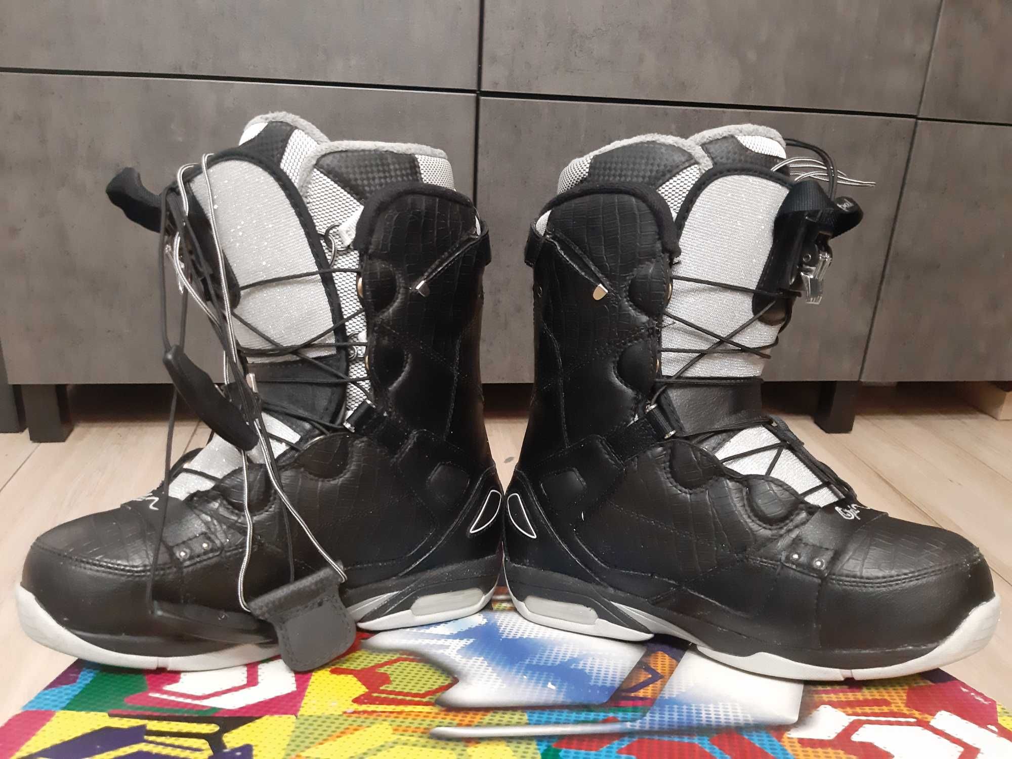 Buty Snowboardowe Damskie 39,5 NORTHWAVE OPAL WMN ‘S SUPE
BLACK/SILWER