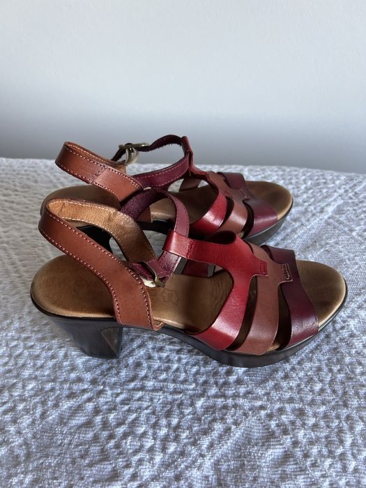 Sandálias de senhora