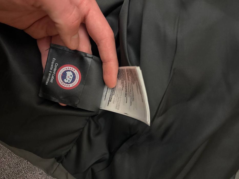 Canada Goose Puffer Jacket Grey Black Logo