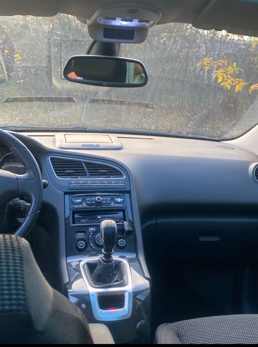 Продам або обміняю Пежо 5008 з доплатою в обидва боки