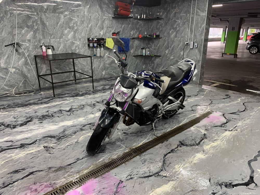 Продам Suzuki gsr-600 в ідеальному стані !