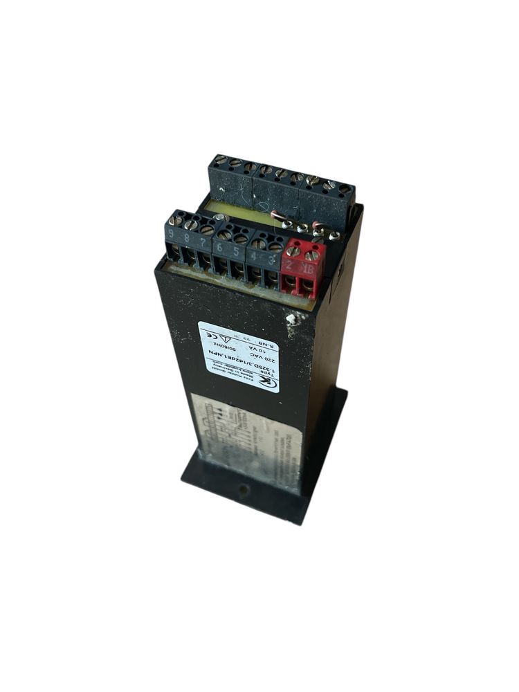 Licznik impulsów Kübler 1.325D.3/1d2dE1 NPN – 220V AC