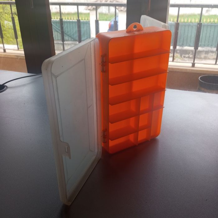 Vendo estojo para acessórios de pesca