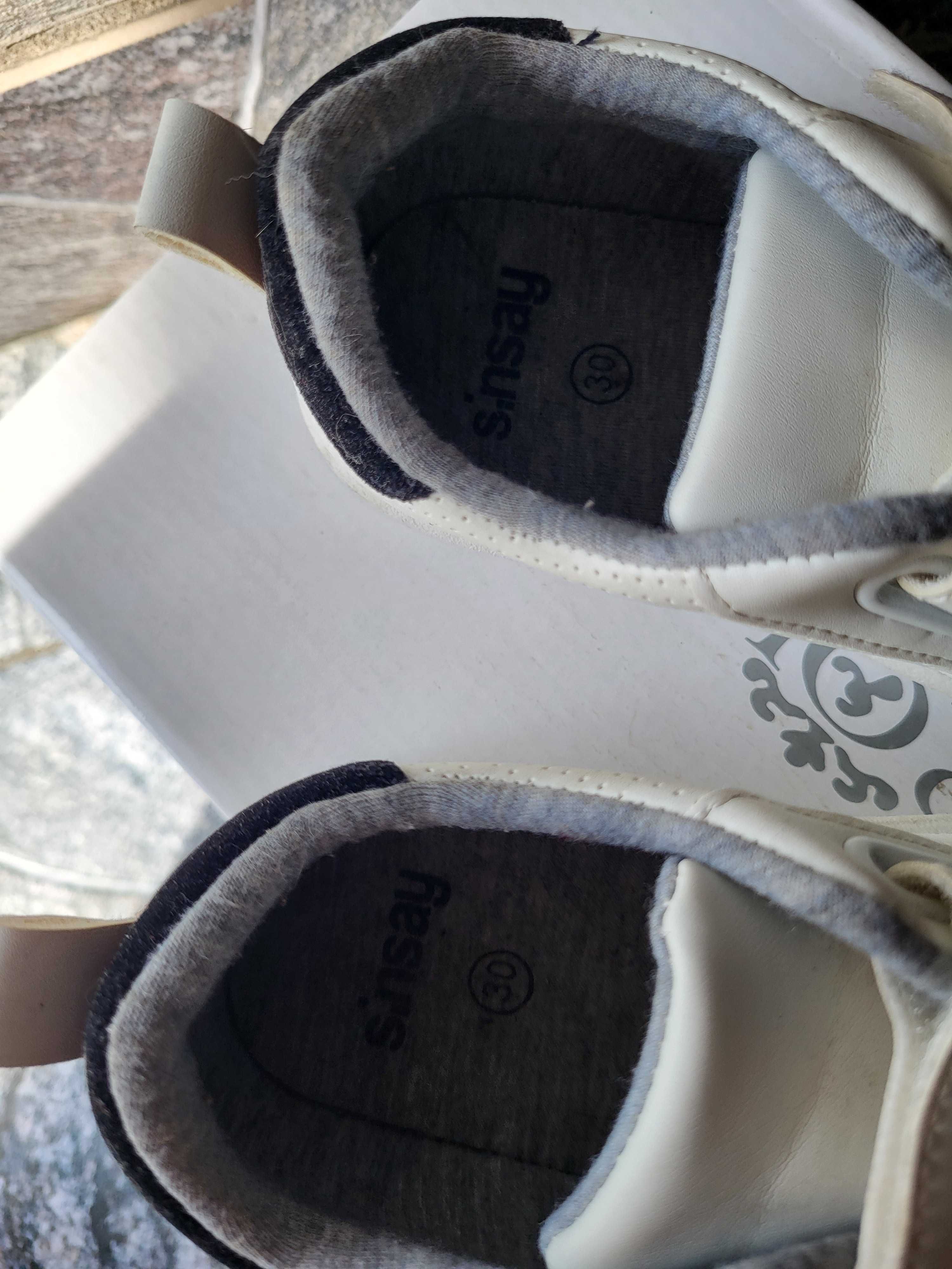 Białe sneakersy buty chłopięce 30 sinsay