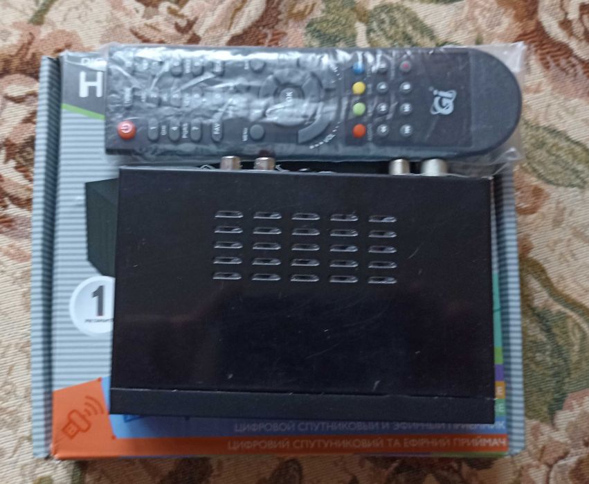 Продам ресівер GI HD Slim Combo