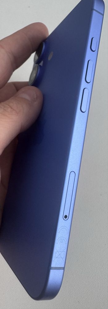 Iphone 16 заблокований