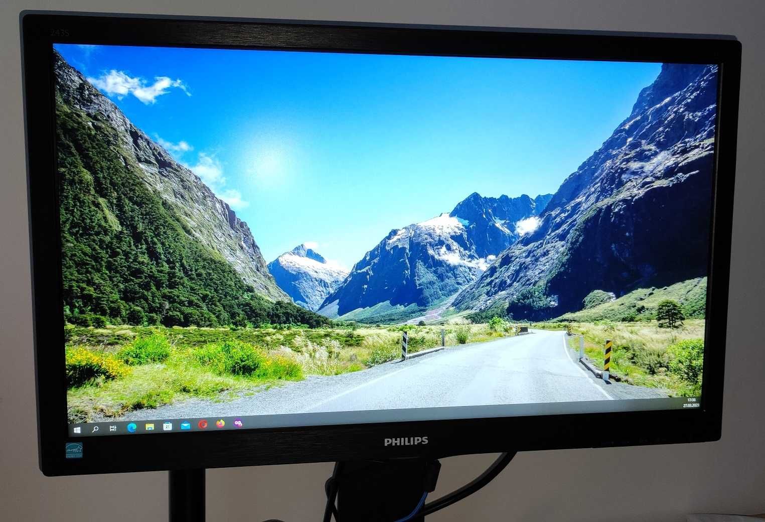 Monitor Philips 243S5L HDMI/Display Port/VGA/DVI/USB/audio jack