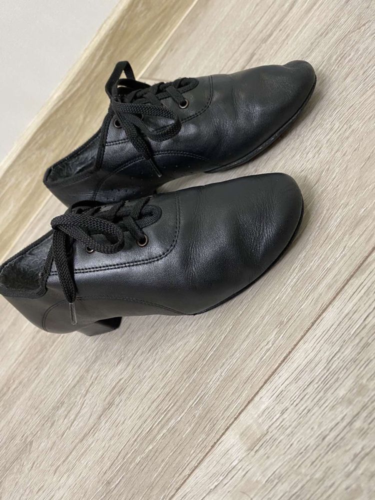 Танцювальні туфлі (18 і 20см.)