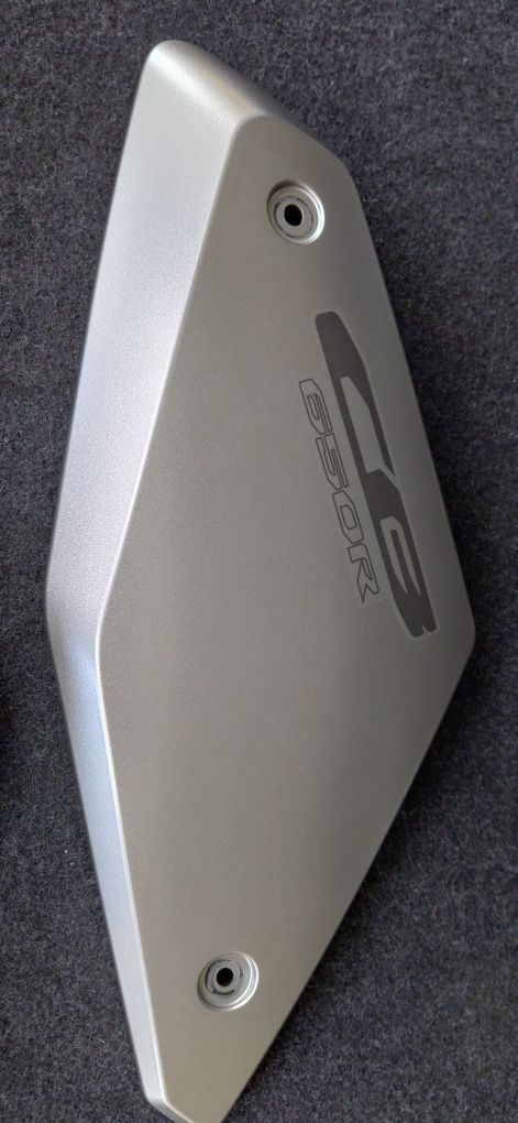 Cb 650R tampas laterais originais