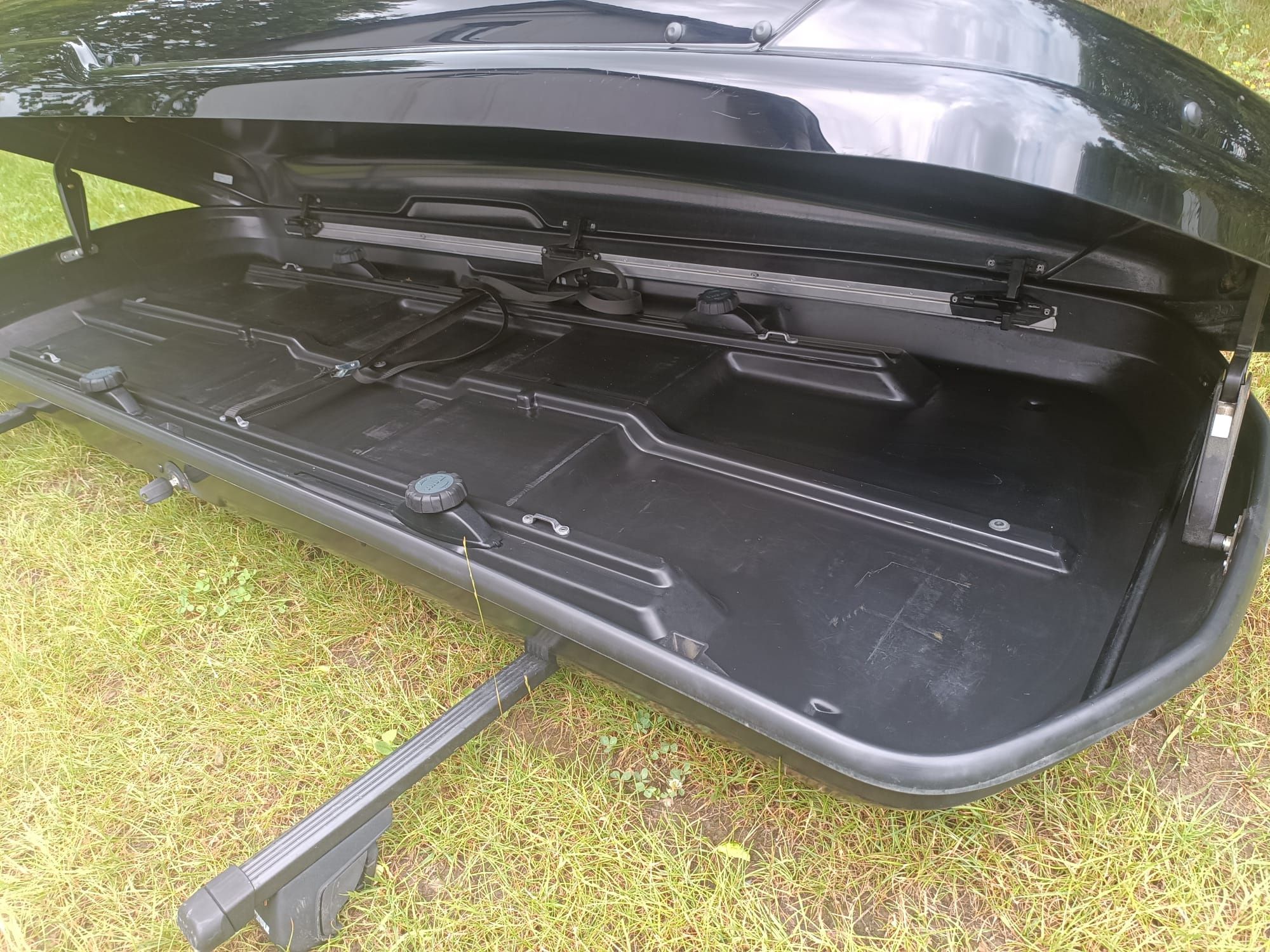 Thule flow boks box bagażnik dachowy