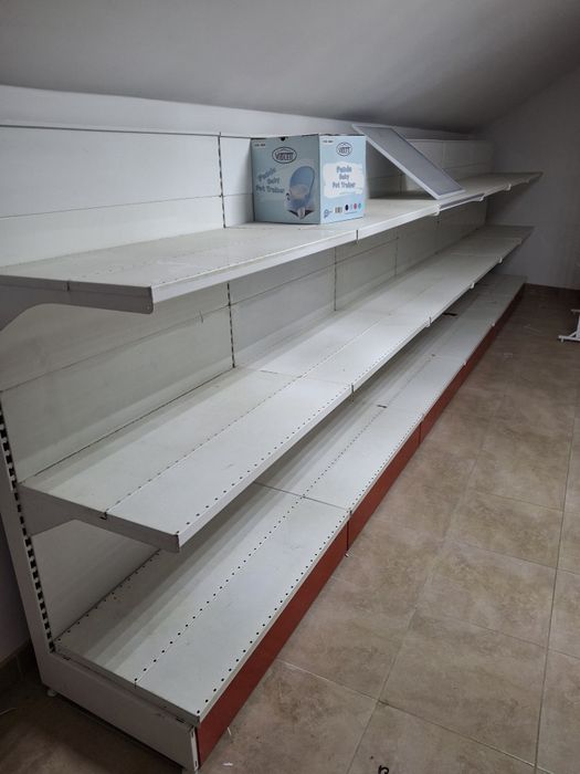 Металеві стелажі (острівні)