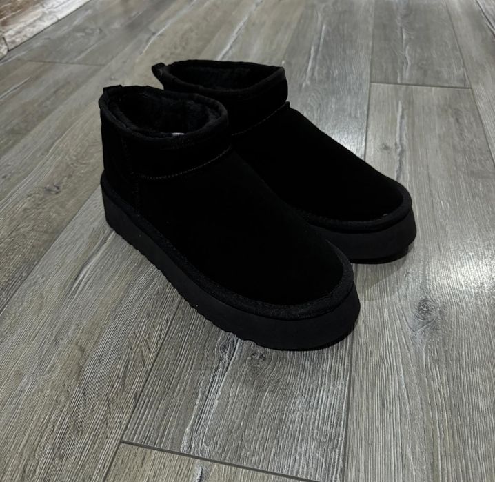 Śniegowce z Logo UGG rozm 42