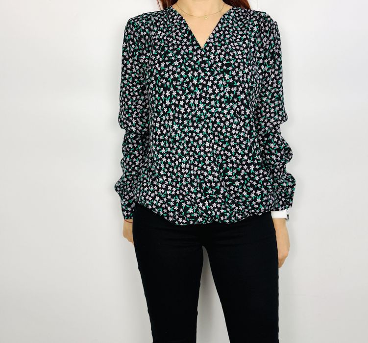 Bluzka w kwiaty M 38