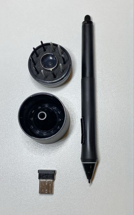Wacom Intuos Pro M (PTH-651)