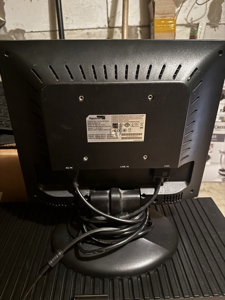 Monitor lcd 15”.