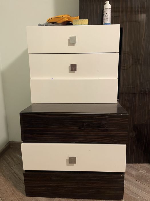 Стінка для вітальні деревʼяна