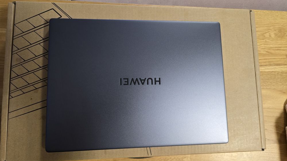 Huawei MateBook 14 (2022) i5-1240P / 16GB RAM / 512GB SSD / Win11