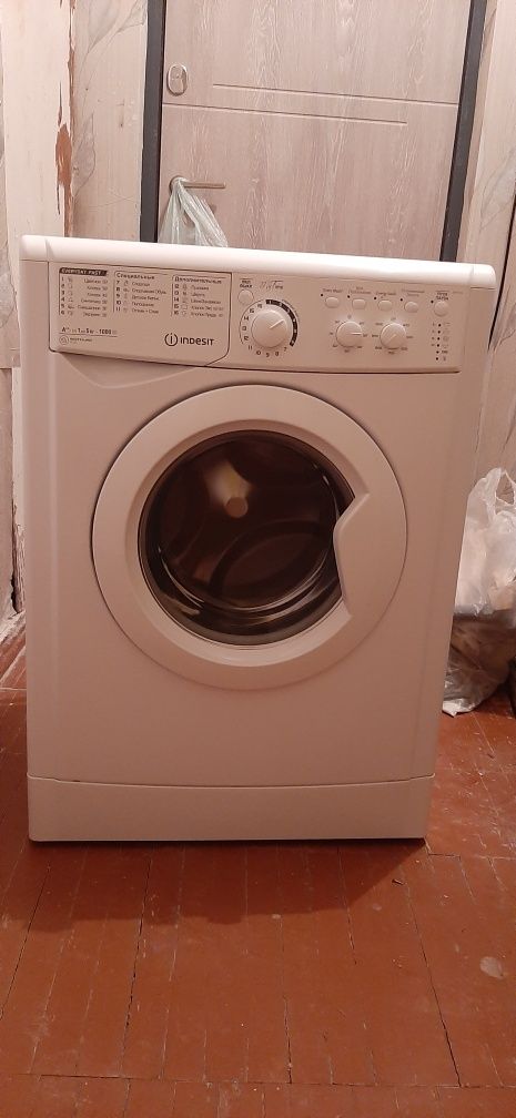 Indesit Е2SC 2150 W  UA стиральная машинка