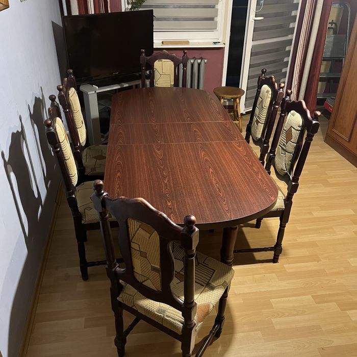 Stół rozkladany +6 krzesel