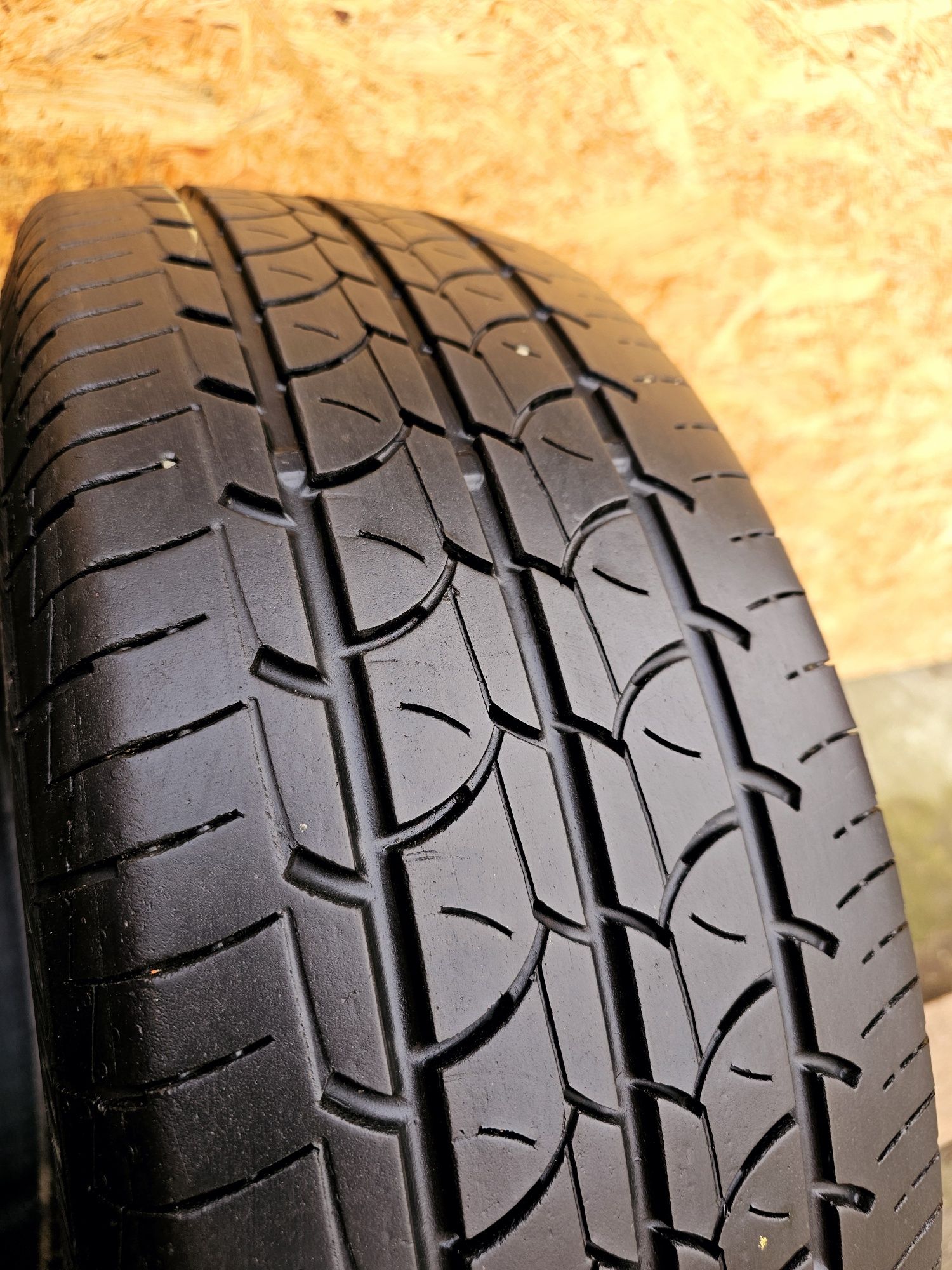 215/65 r16C Barum Vanis 2. 3617