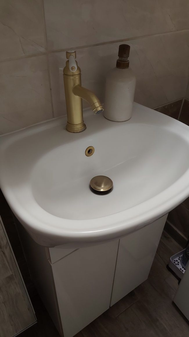 Umywalka z szafką. Zadbane!!!
