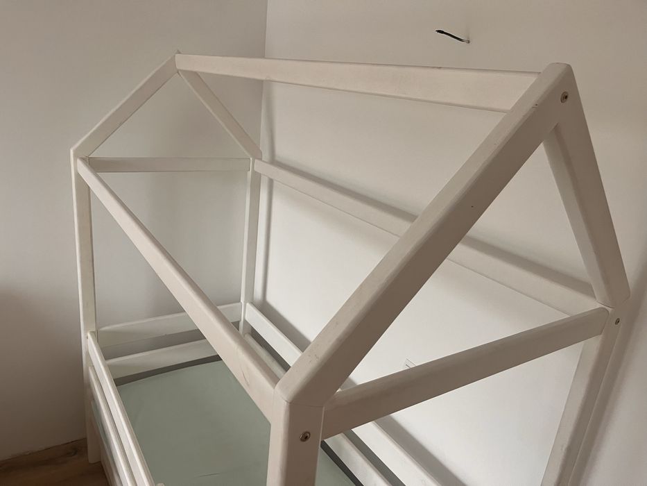 Дитяче ліжко будиночок