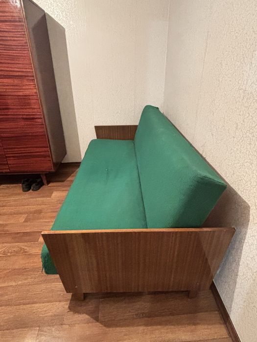 Диван розкладний 500 грн