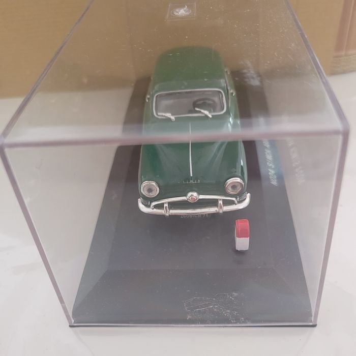 Carro miniatura.