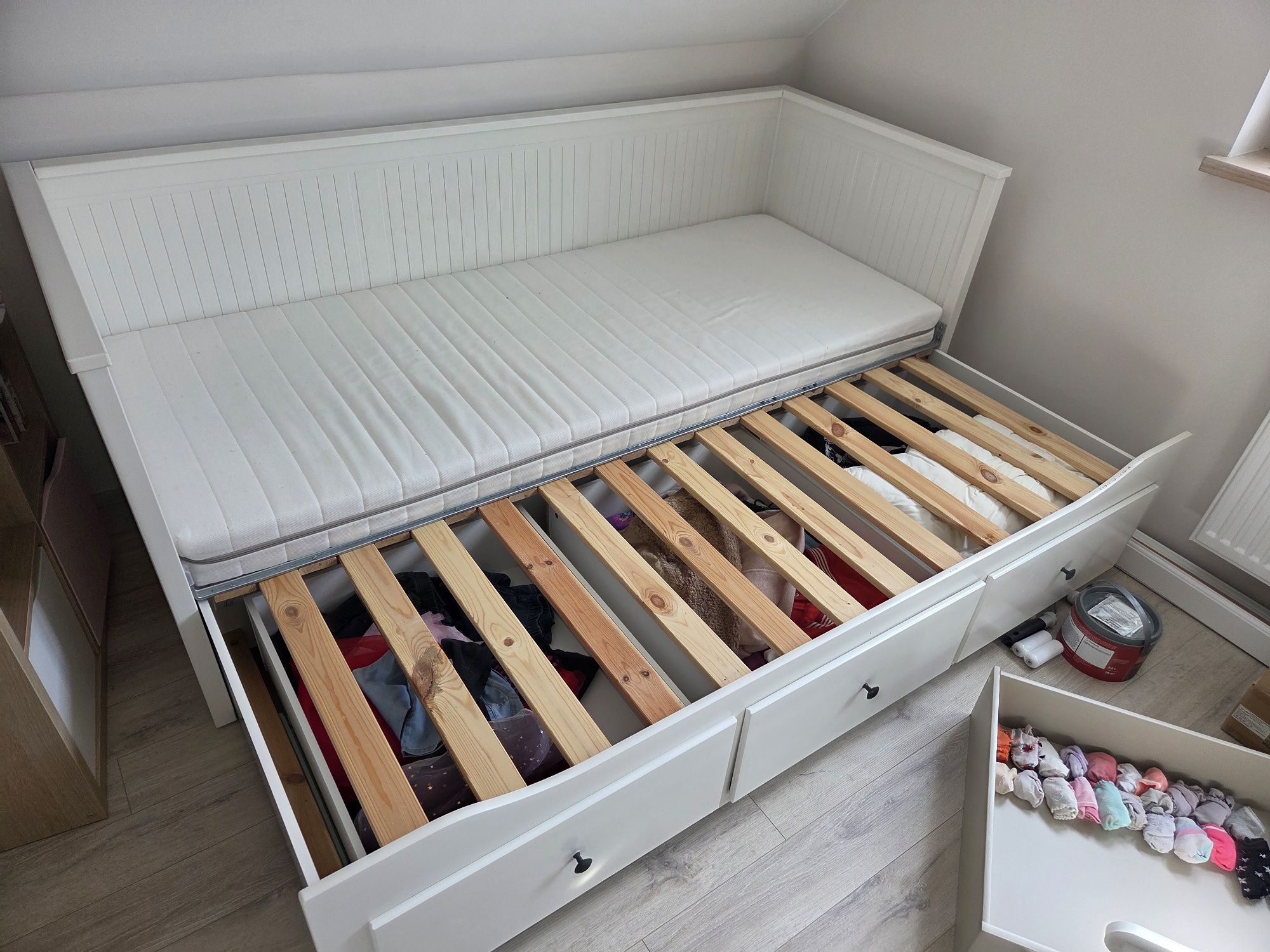 Łóżko rozkładane IKEA hemnes.