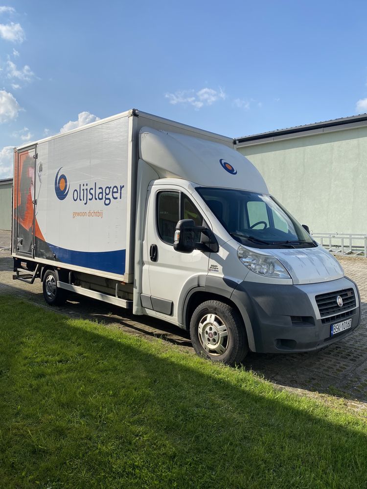 Fiat Ducato kontener z winda