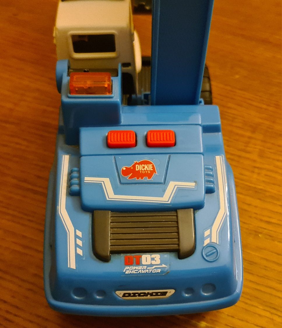 Koparka Dickie Toys. Sygnał świetlny i dźwiękowy. Ruchome ramię.